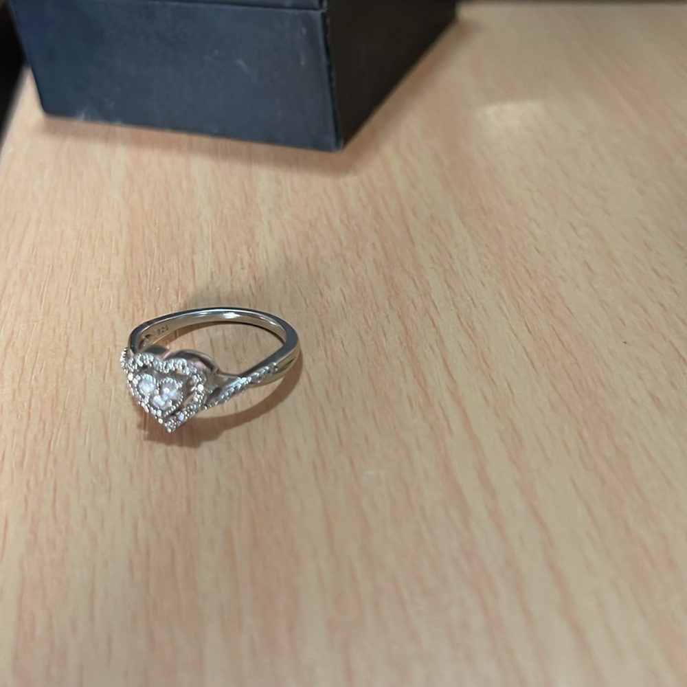 Diamond Heart Ring 1/5 ct tw Sterling Silver - Picture 7 of 7